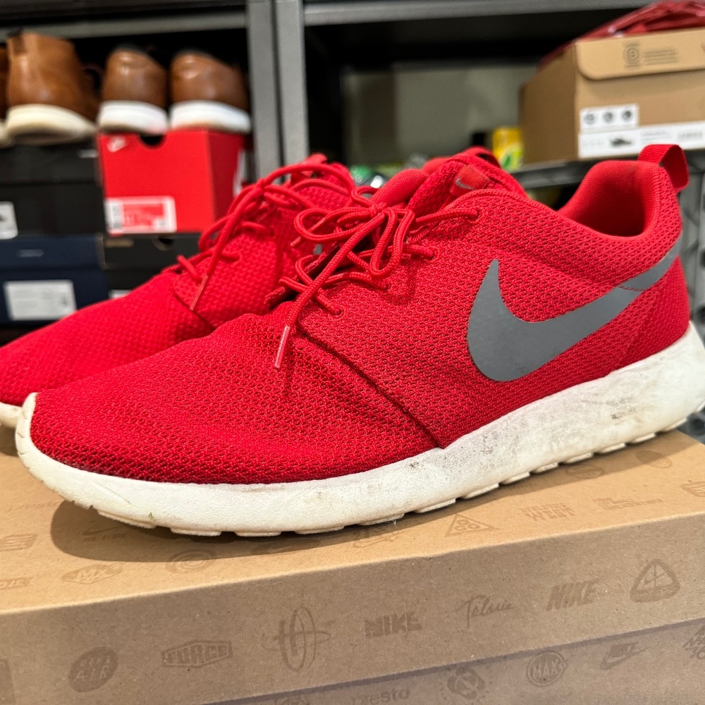 Nike Roshe Rosherun OG Red - Size 12